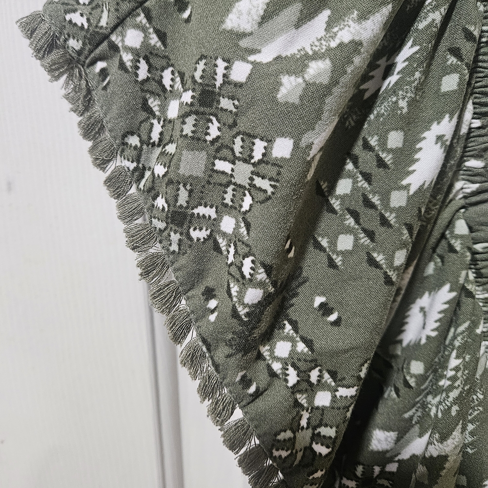 2X Derek Heart Olive and White Patterned Romper - Picture 3 of 3
